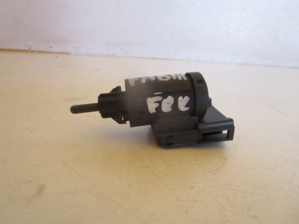 Skoda Fabia (6Y) féklámpa kapcsoló 3B0945511A 1. kép