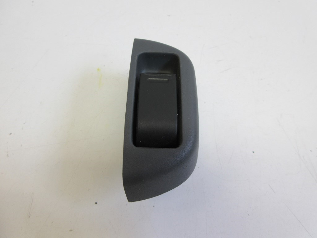 Toyota Aygo (AB10) bal elsõ ablakemelõ kapcsoló 848100H010 1. kép