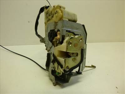 Toyota Yaris Verso bal első ajtózár