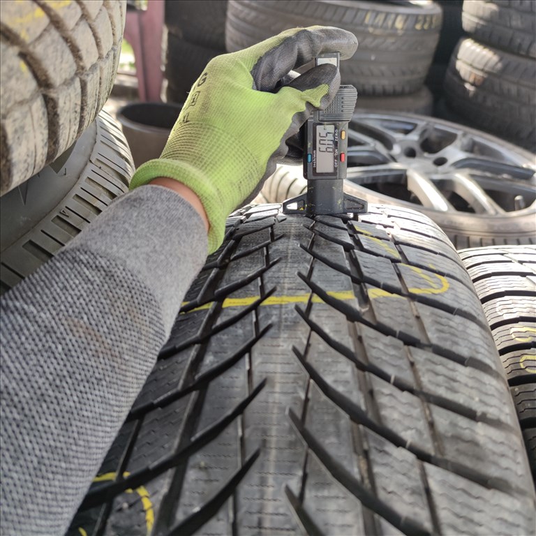  225/45 R19 Nokian téli gumi 38000ft a 2db/294/ 1. kép