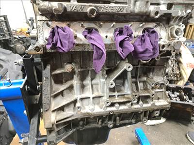 BMW E46 316i N42 N42B18A fûzött motorblokk blokk motor 