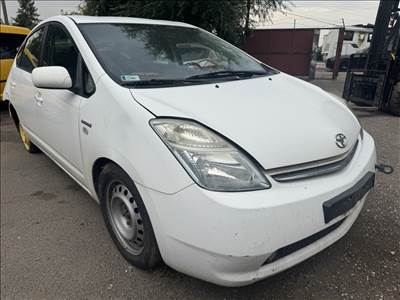 Toyota Prius (XV20) 1.5 Hibrid bontott alkatrészei
