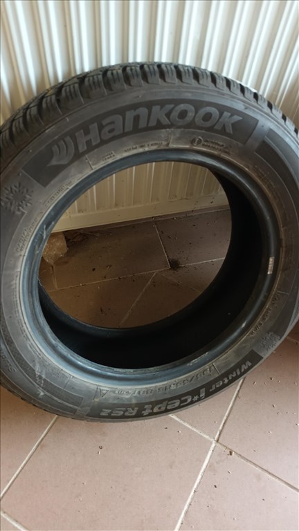 Jó állapotú Hankook téli gumi 185/5 R15 2016-os DOT-os 2. kép
