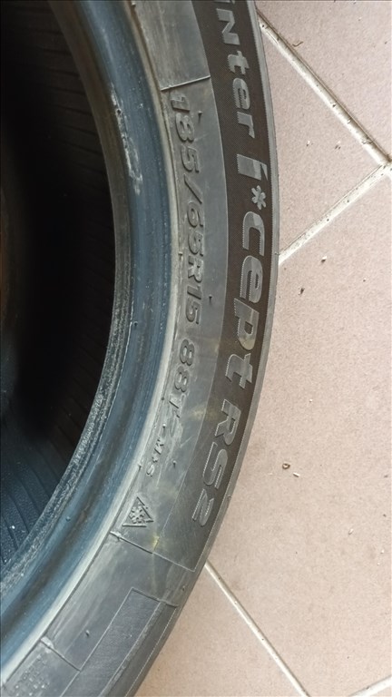 Jó állapotú Hankook téli gumi 185/5 R15 2016-os DOT-os 3. kép