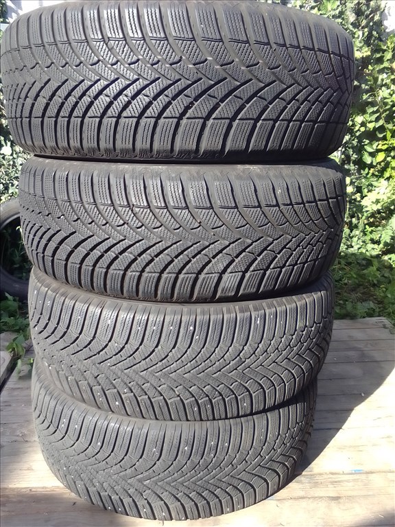  235/55R19 újszerű téli gumik Bridgestone/Semperit 1. kép