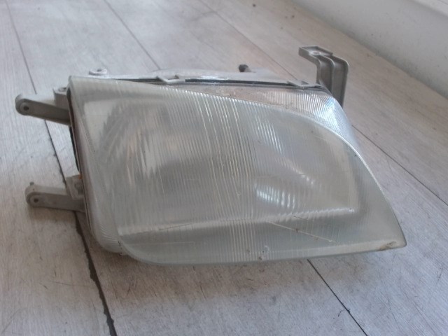 SUZUKI SWIFT 96-05 Jobb első fényszóró 1. kép
