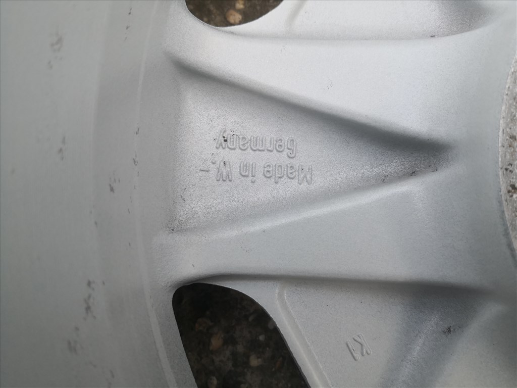 Audi 80 15-ös alufelni pótkeréknek 1db  6. kép