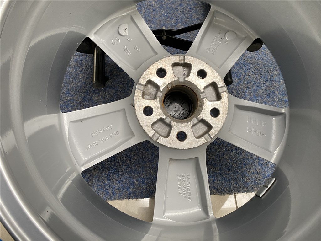 Skoda 17 gyári alufelni felni, 5x112, Kodiaq Superb  (3630) 2. kép