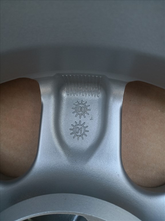 14-es új 4x100-as alufelni 4. kép