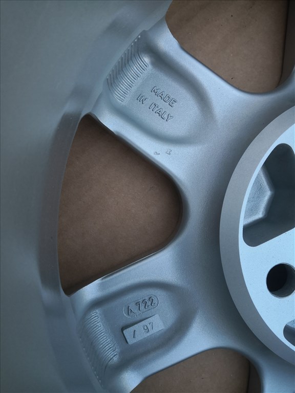 14-es új 4x100-as alufelni 3. kép