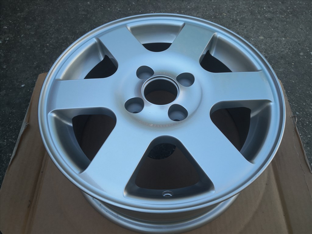 14-es új 4x100-as alufelni 5. kép