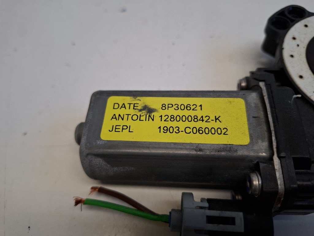 Dacia duster (HS) jobb elsõ ablakemelõ motor 3. kép