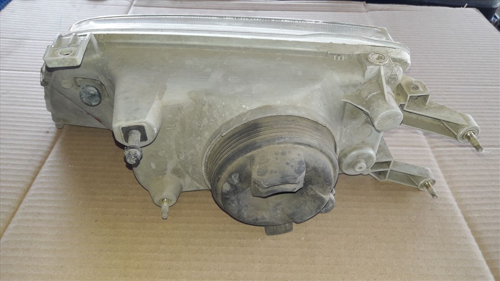 Suzuki Swift II 92-96 Jobb Elsõ Lámpa / Fényszóró 2. kép