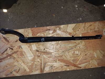 Audi A4 B6 Bal Első Ablaktörlő Kar