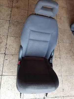 Volkswagen Sharan II Hátsó Középső Ülés
