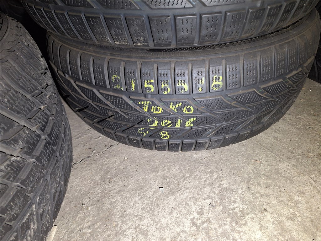  215/55/18" Toyo téli gumi  1. kép