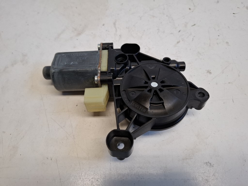 Volkswagen Golf VII (5G) bal elsõ ablakemelõ motor 5Q0959801B 0130822379 2. kép