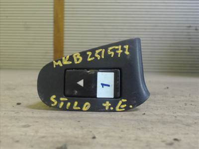 FIAT STILO 01.09-06.12 Jobb első ablakemelő kapcsoló