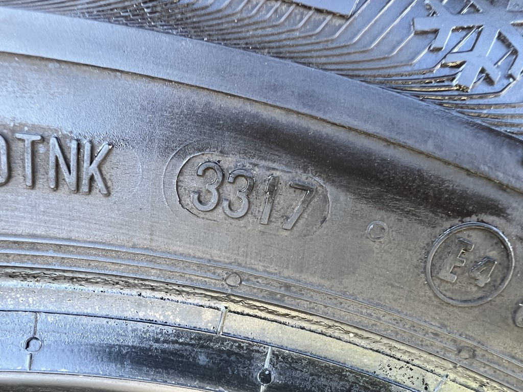 185/65 R15 Semperit Master Grip 2 téli gumi 5mm 5. kép
