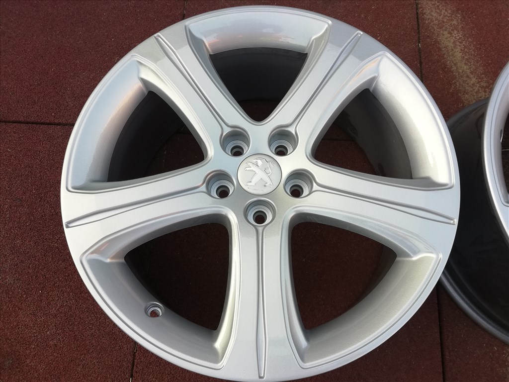  5x108 lyukosztású 8JJ 18" felújított (gyári felni) alufelni 1. kép