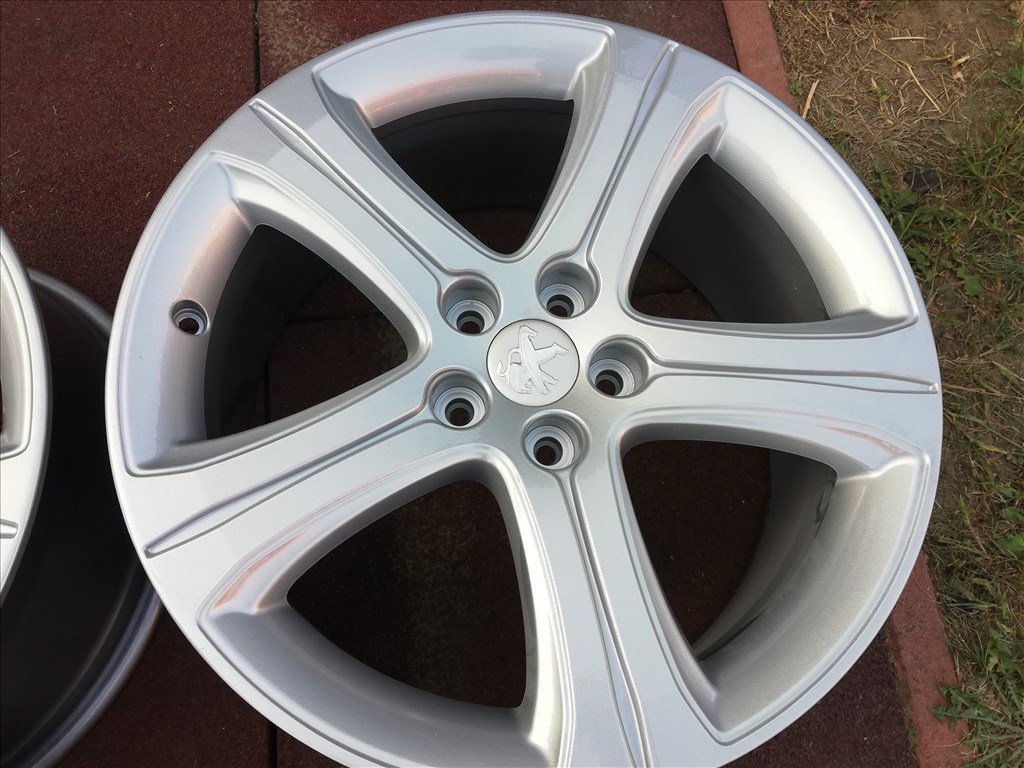  5x108 lyukosztású 8JJ 18" felújított (gyári felni) alufelni 3. kép