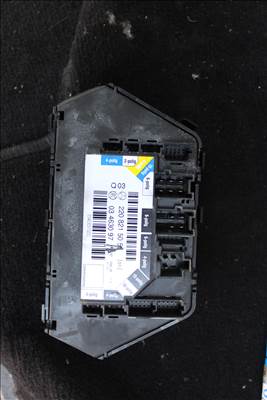 Mercedes S 320 W220jobb hátsó ajtó vezérlő A2208215058