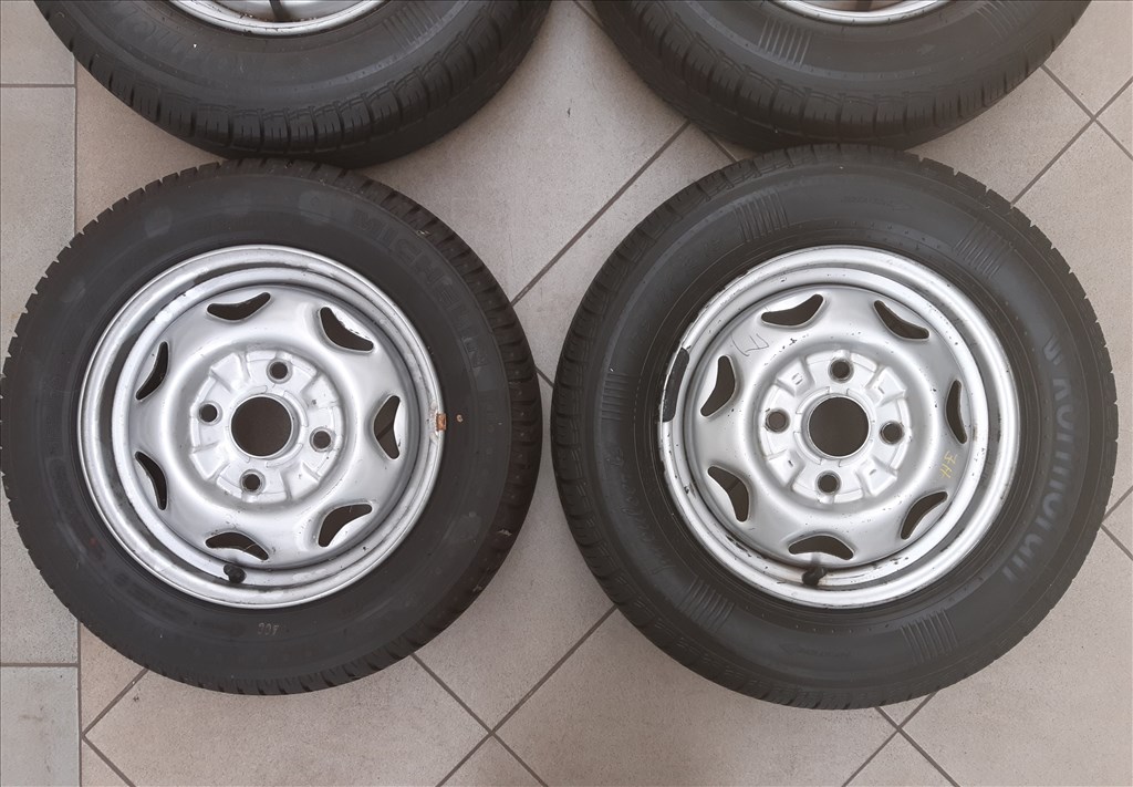  4x114.3 Suzuki Swift gyári lemezfelni 4,5x13 ET45 2. kép