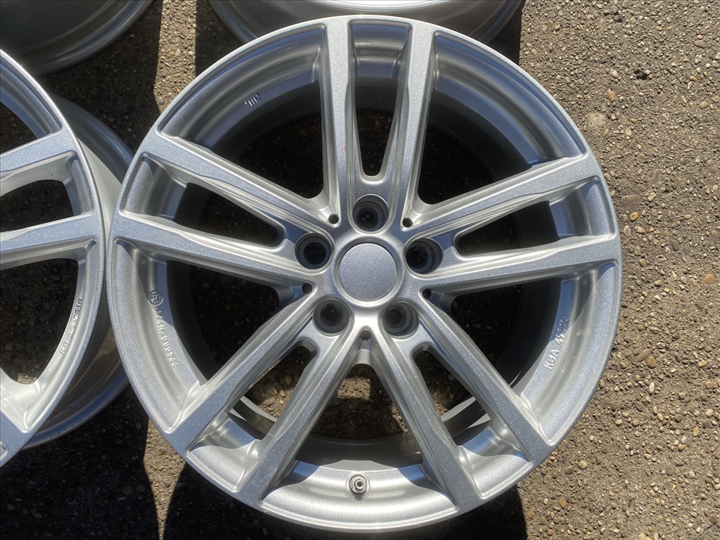4db UniWheels 17" VW - Skoda - Seat alufelni. (4128) 2. kép