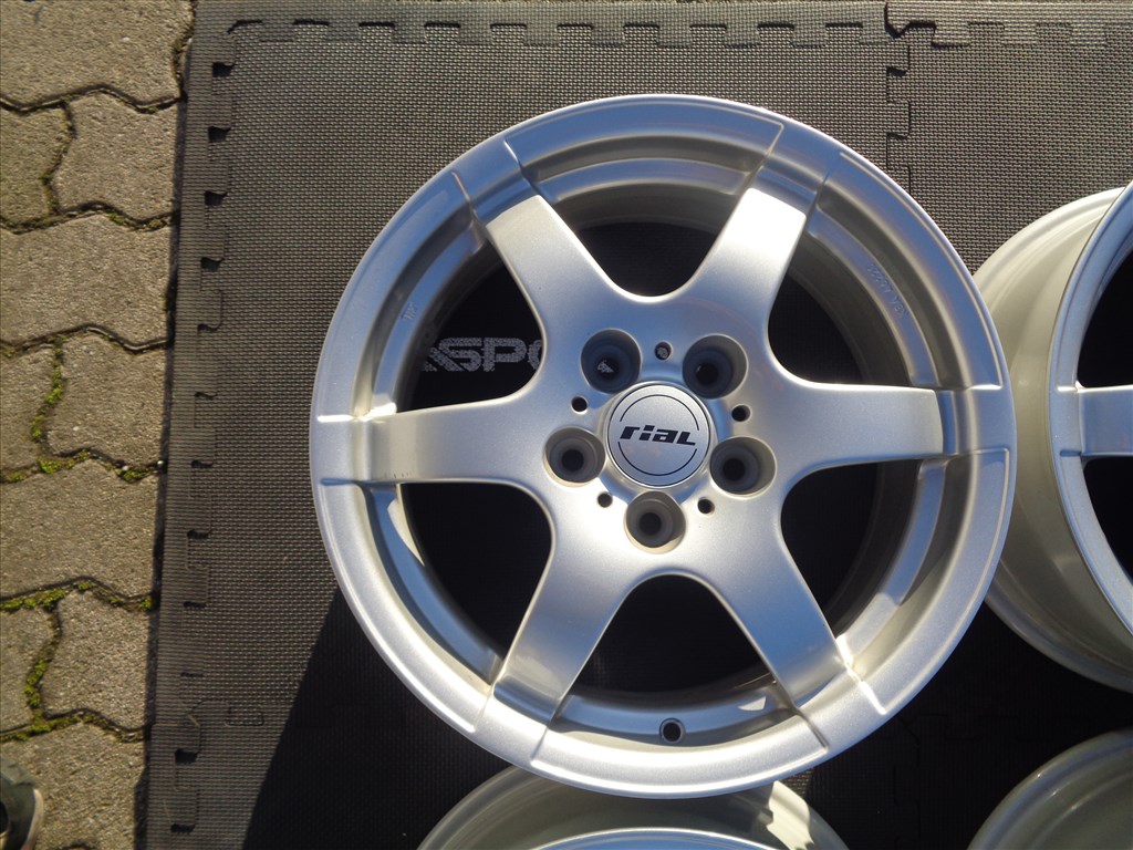 Új Rial alufelni 16-os, 5×114.3-as osztóval eladó. 2. kép