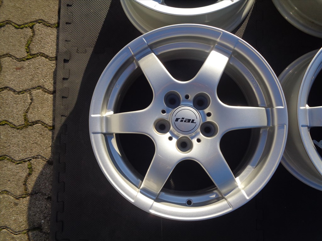 Új Rial alufelni 16-os, 5×114.3-as osztóval eladó. 3. kép