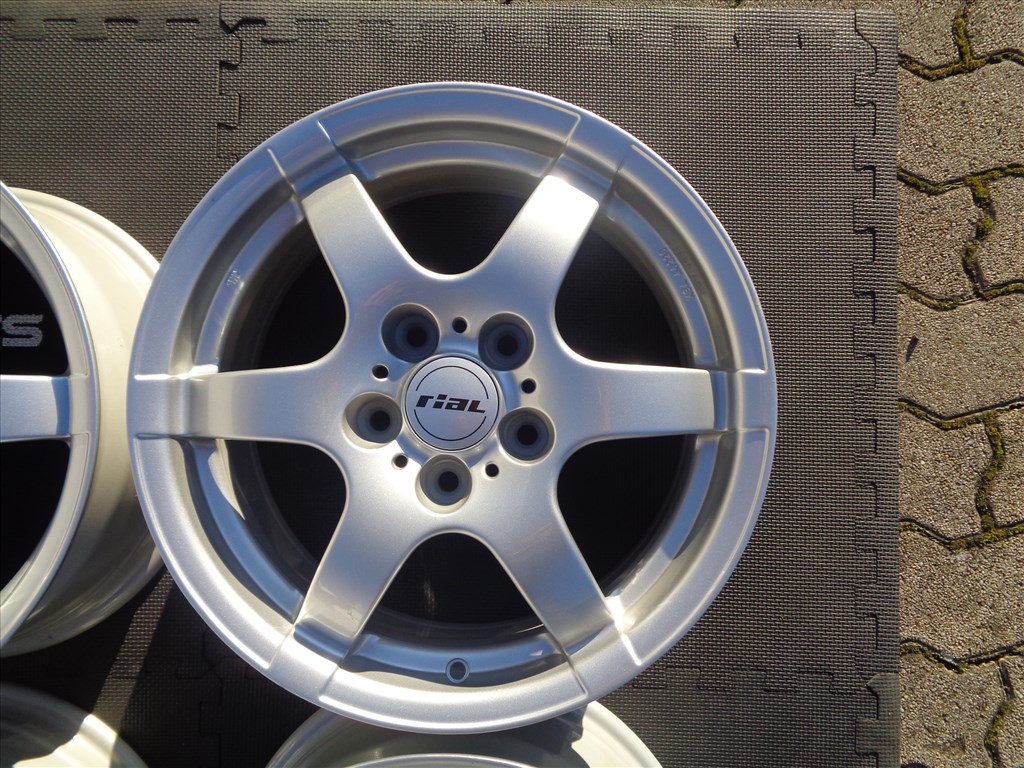 Új Rial alufelni 16-os, 5×114.3-as osztóval eladó. 4. kép