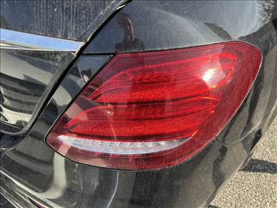 Mercedes E-osztály W213 jobb hátsó lámpa 