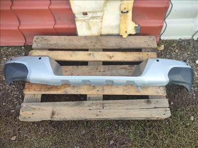 Mitsubishi L200 V hátsó lökhárító kis sérülés 6410c731