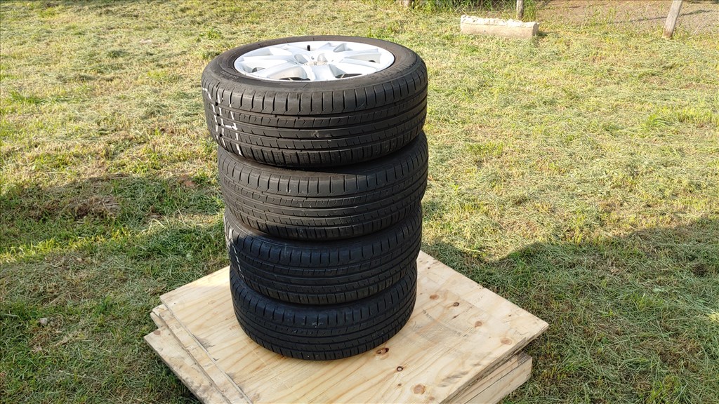  5x114.3 lyukosztású 16" használt Rial alufelni, rajta 205/55 újszerű nyári gumi 2. kép