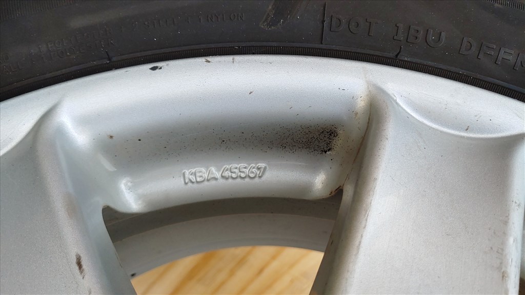  5x114.3 lyukosztású 16" használt Rial alufelni, rajta 205/55 újszerű nyári gumi 22. kép