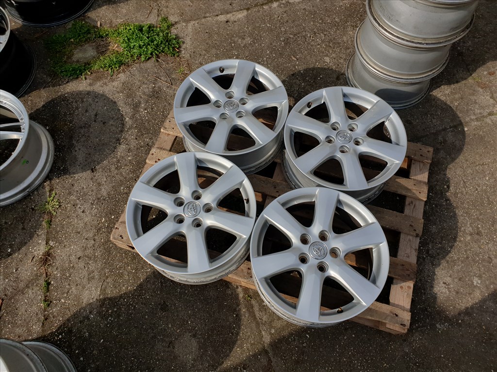 17" 5x114,3 Toyota RAV4 1. kép