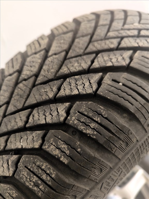  Continental Winter Contact 175/65R14 téli gumi ENZO 14" alufelnire szerelve eladó!  4. kép