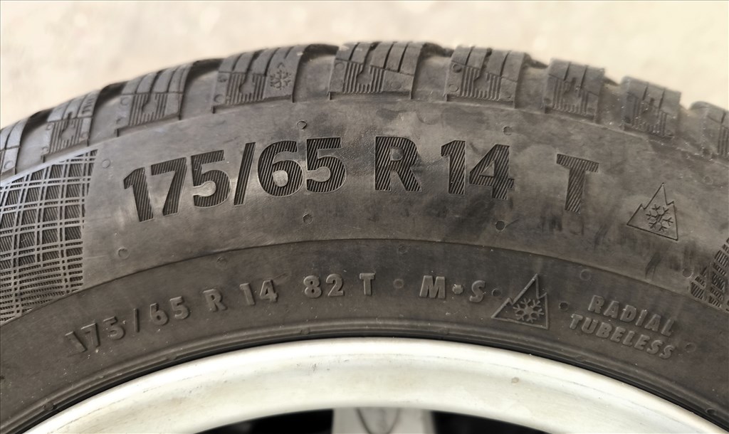  Continental Winter Contact 175/65R14 téli gumi ENZO 14" alufelnire szerelve eladó!  10. kép