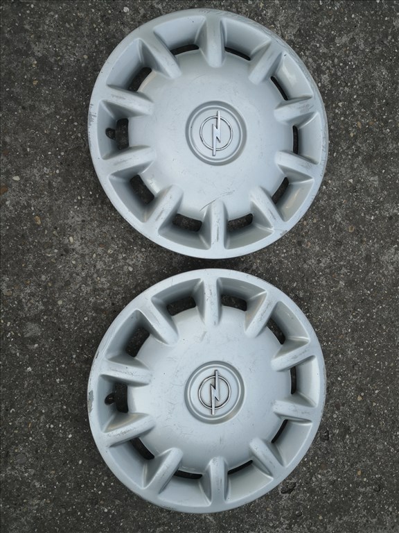 Opel 1-2 darabos gyári dísztárcsák  2. kép
