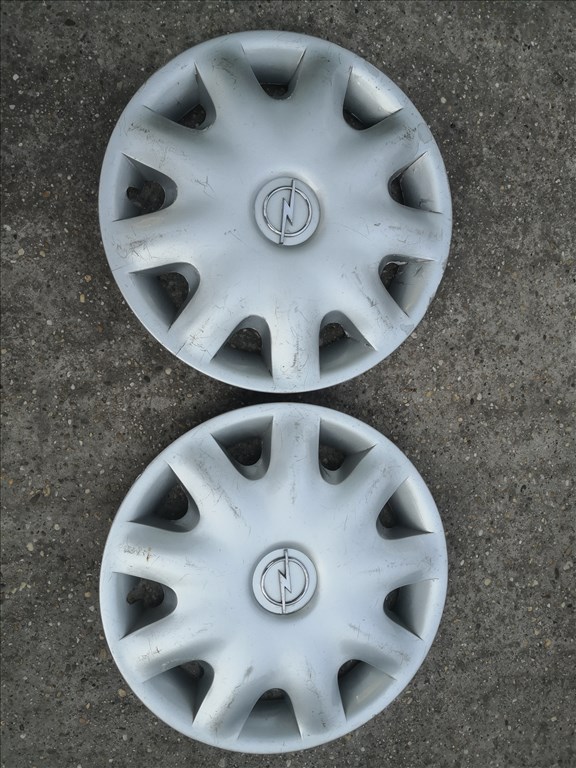 Opel 1-2 darabos gyári dísztárcsák  1. kép