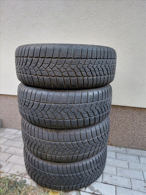  17" használt lemezfelni, rajta 225/55 használt Firestone téli gumi gumi  1. kép