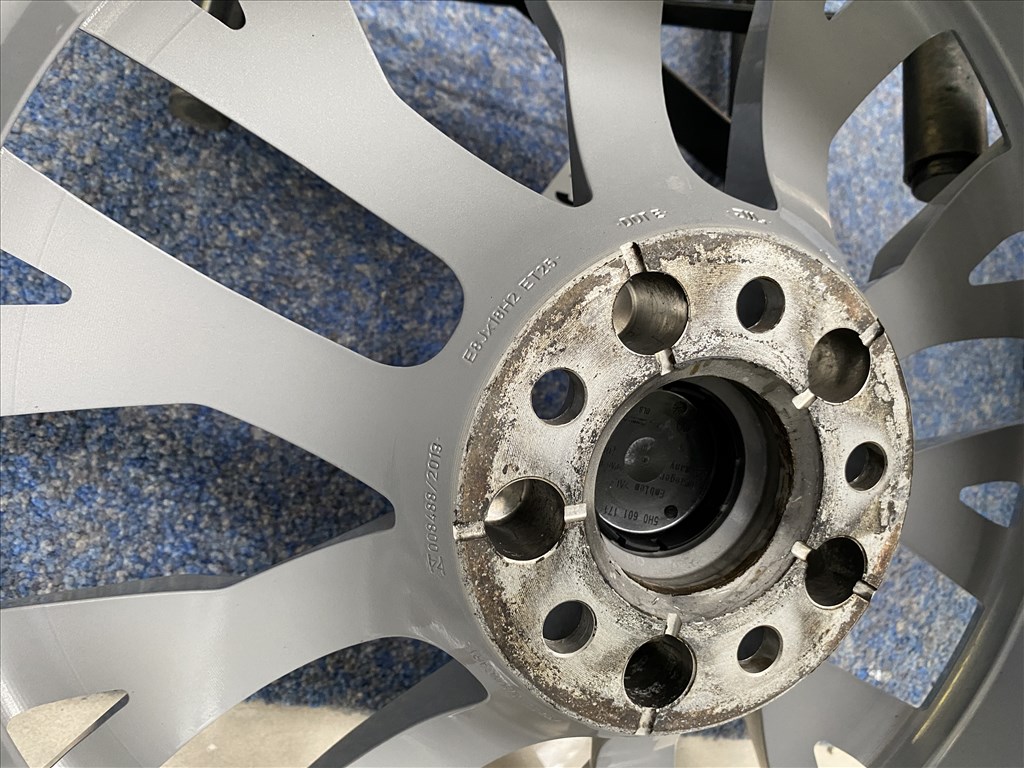 Volkswagen 18 gyári alufelni felni, 5x112, Touareg  (3629) 2. kép