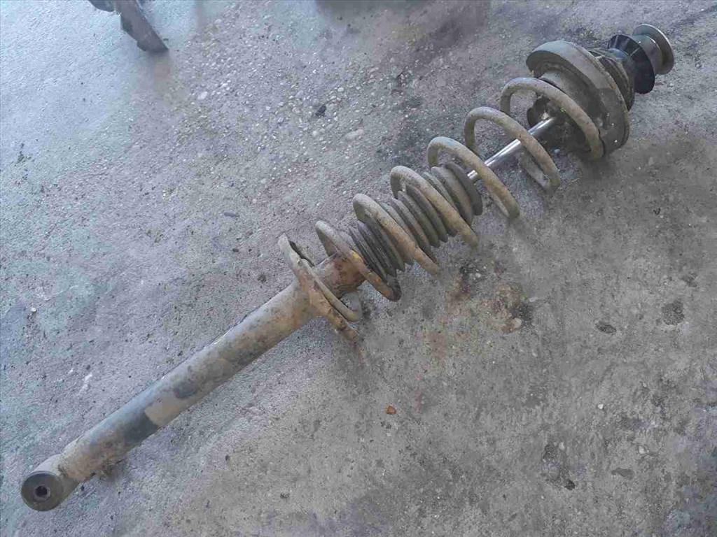 Volkswagen Golf III Hátsó Lengéscsillapító  Rugó 1. kép