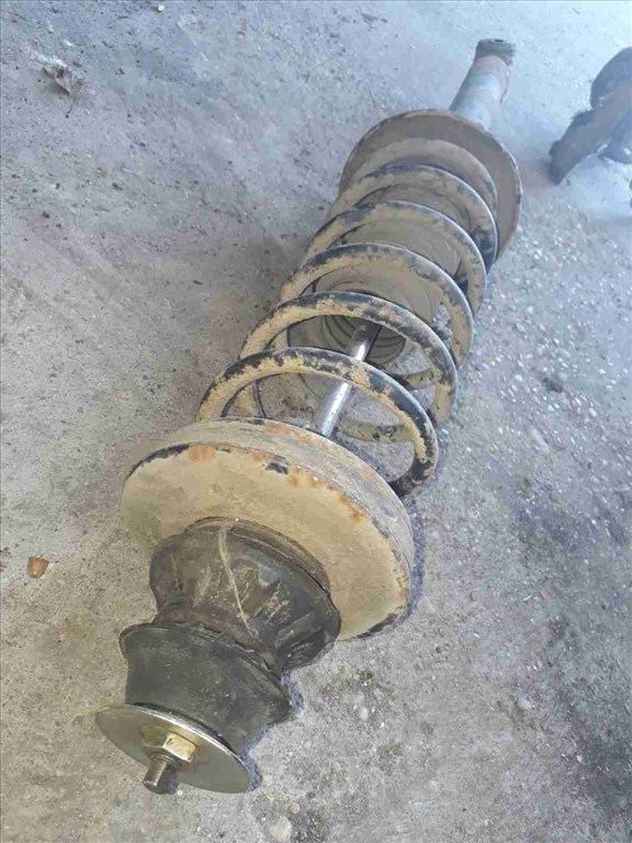 Volkswagen Golf III Hátsó Lengéscsillapító  Rugó 3. kép