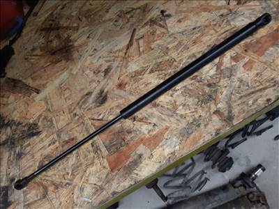 Toyota Aygo Csomagtérajtó Teleszkóp