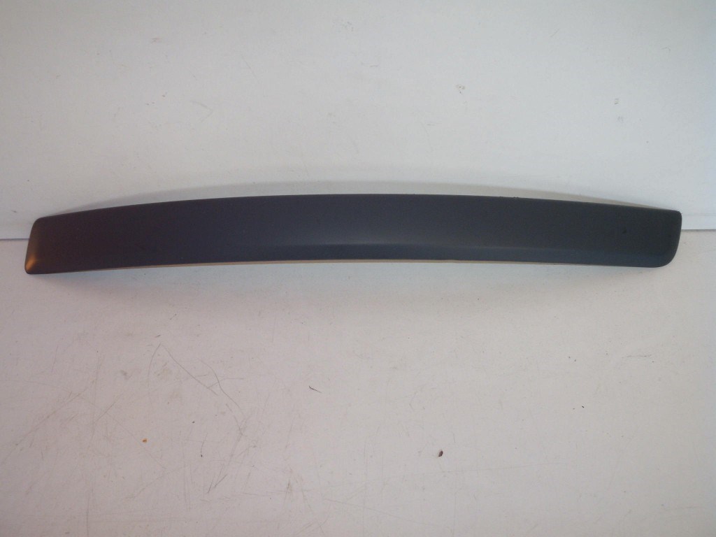 Audi A4 (8E B6) bal elsõ lökhárító díszléc (lökhárító díszléc) 8E0807219B 1. kép