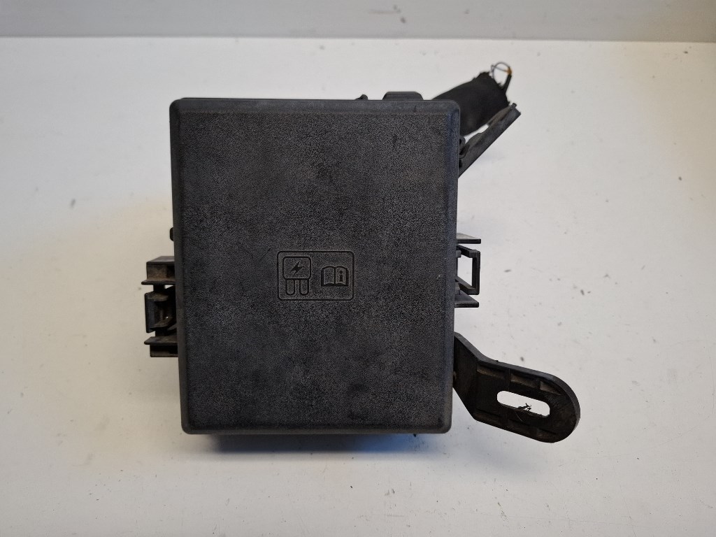 Ford Ecosport (BK) biztosítéktábla motortér GN1512A581SCC 1. kép