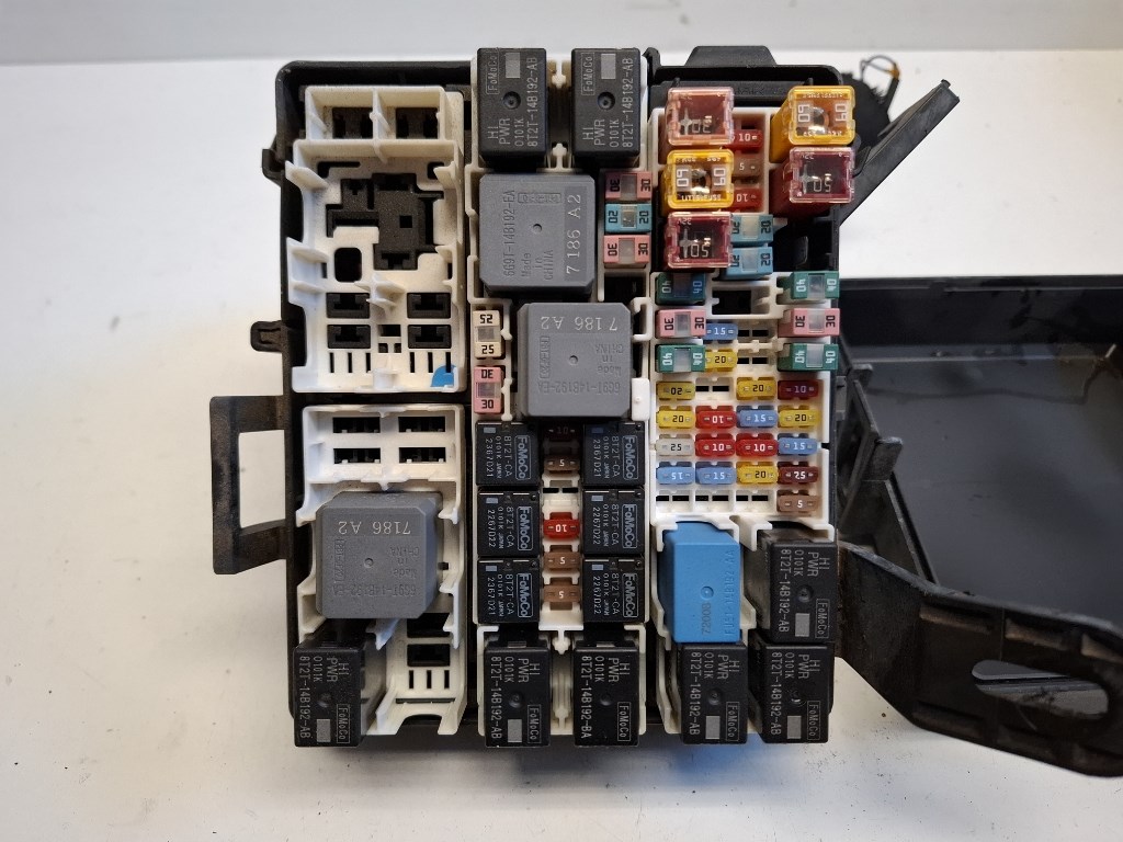 Ford Ecosport (BK) biztosítéktábla motortér GN1512A581SCC 5. kép