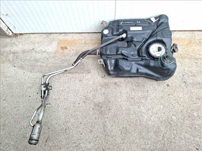 Ford Focus  üzemanyag tank (üzemanyagtartály) AV619K007B