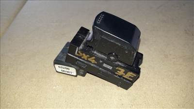 Suzuki SX4 Jobb Első Ablakemelő Kapcsoló 62J00 0696T